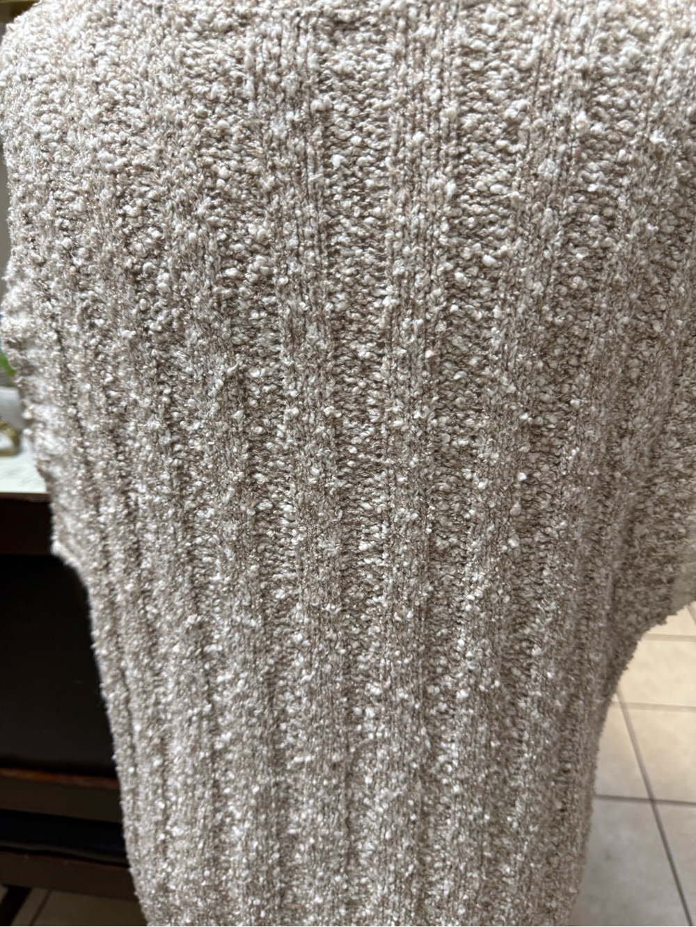 Promesa Neutral Marled Knit Vest in Beige and Cream Size : Large - Picture 7 of 7